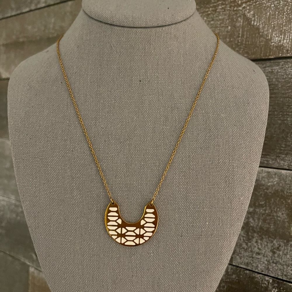 Stella and Dot Breezeblock Pendant Necklace